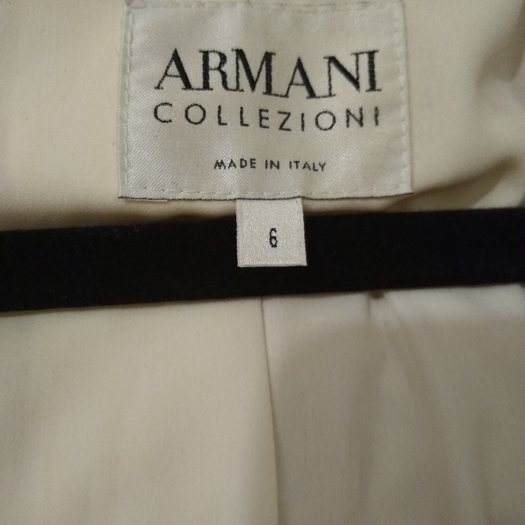 Silk Armani Vintage blazer size 6 - Picture 2 of 5